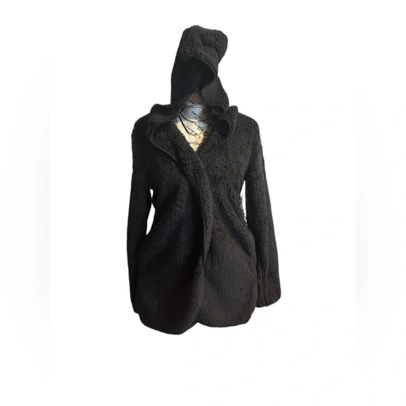 NWT Fuzzy Lightweight Coat - Picture 4 of 5